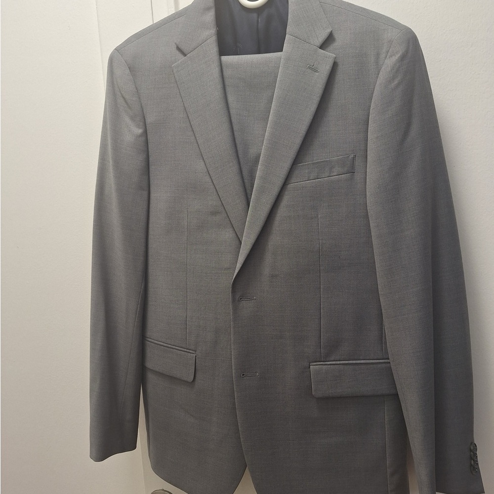 Tommy Hilfiger Classic Gray Suit